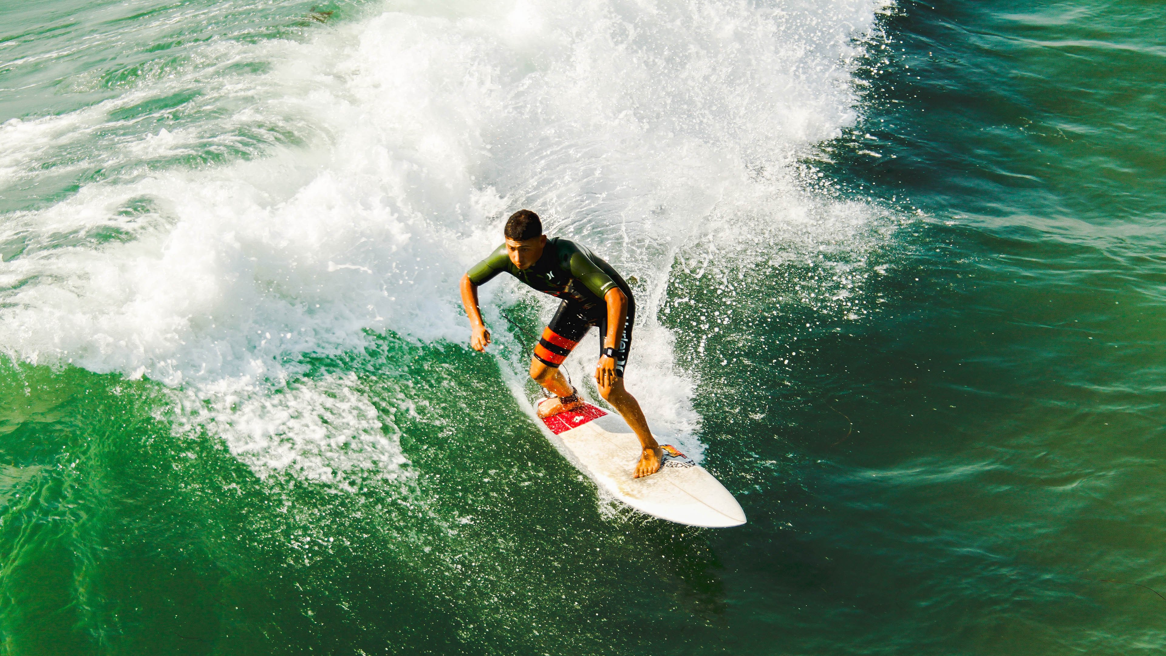 拉梅洛连续得分狂潮拉开差距，灰熊攻防一体轻取辽宁队