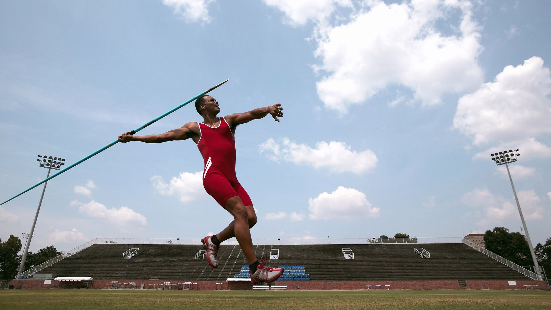 绿茵场上的遗憾与乒乓台前的辉煌，当德国足球力克中国，樊振东闪耀赛场